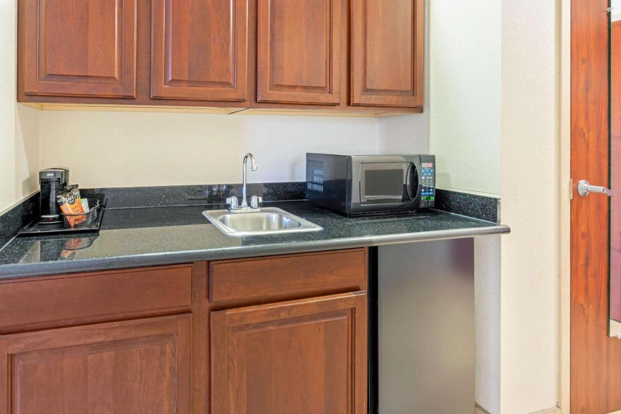 La Quinta By Wyndham Midwest City - Tinker Afb Exterior foto